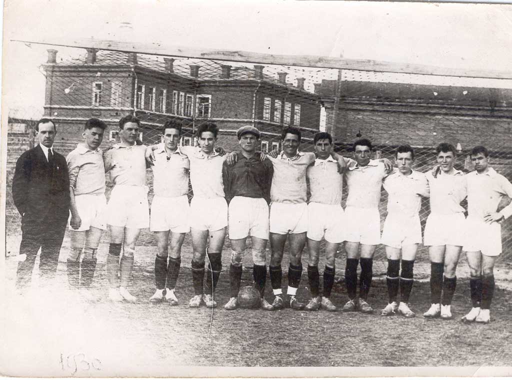 Футбольный матч СКА-Динами, 1937